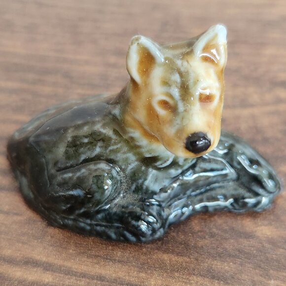 Vintage | Red Rose Tea Wade Whimsies: Wolf 2/$10 or 5/$20 - Picture 1 of 1